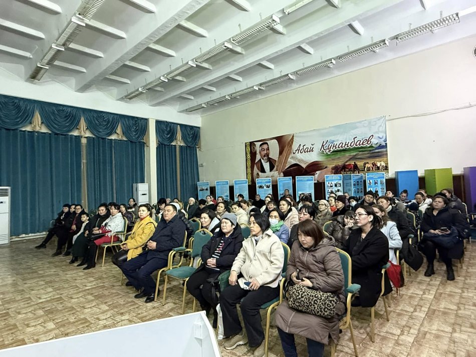 3.02.2025 жылы А.Макаренко атындағы N 41 мектеп-лицейінде ата-аналар комитетінің жиналысы өткізілді.