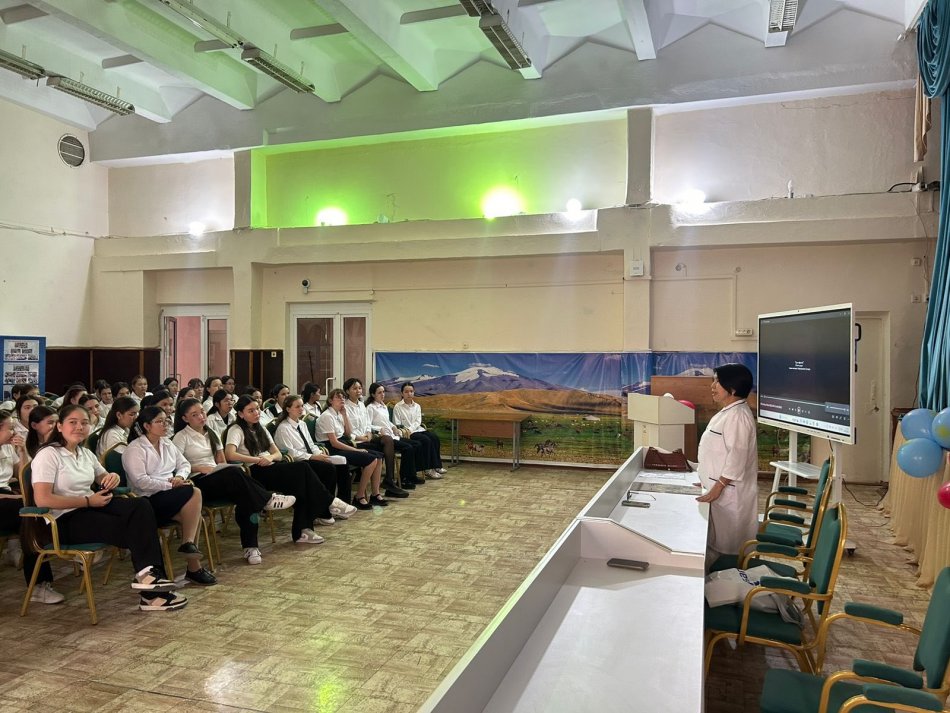 Мектебімізде 8-9 сынып оқушыларымен маңызды тақырыпқа арналған түсіндірме жұмыстары жүргізілді.