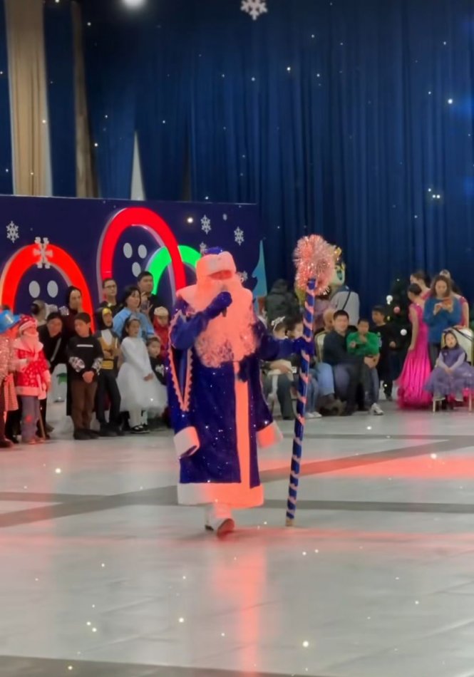 Шымкент қаласы Білім басқармасының ұйымдастыруымен ерекше білім беру қажеттілігі бар балаларға арналған «Кел, Жаңа жыл, ортаға!» атты Жаңа жылдық шырша мерекесі жоғары деңгейде өтті.