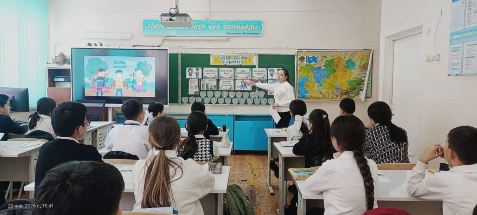 мектебімізде 5-6-7 сыныптар арасында «Заң және тәртіп апталығы» аясында сынып сағаттары өткізілді. 🏫 Бұл іс-шараның басты мақсаты – оқушылардың құқықтық мәдениетін арттыру
