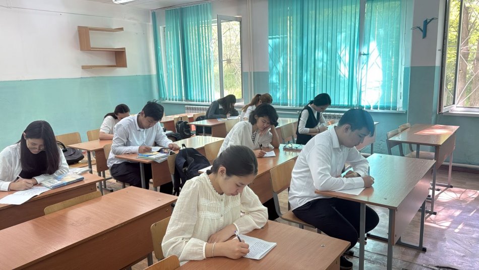 Білім басқармасының Әдістемелік орталығы мен Шымкент қаласы прокуратурасының 2026 жылғы 29 сәуірдегі №2-40-26-05391 хатына сәйкес, 9 мамыр – Жеңіс күні мерекесіне орай 6–11 сынып оқушылары арасында «Батырлар ерлігі – ұрпаққа өнеге» тақырыбында жалпық